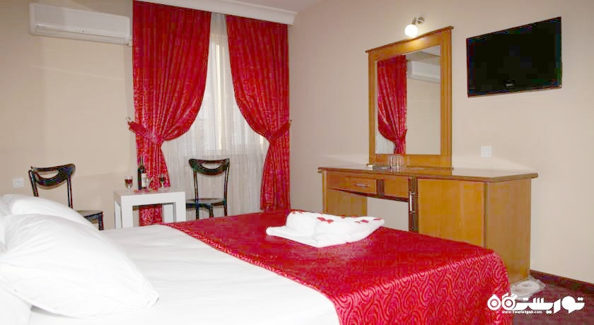 تخت بزرگ اتاق استاندارد